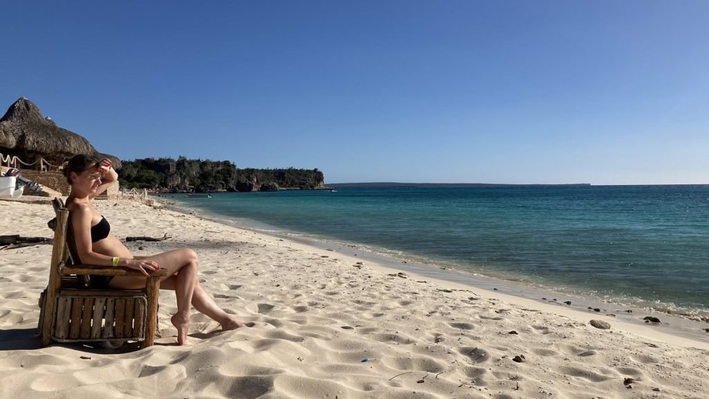 Gleping Beach near Jaragua Park