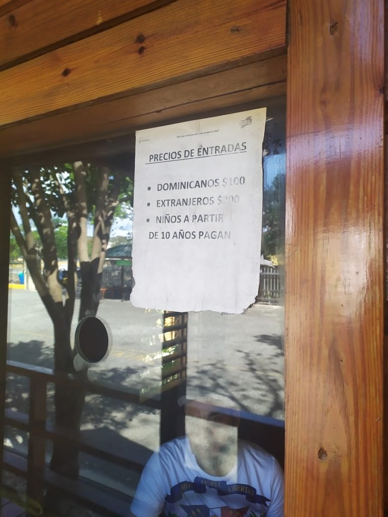 Three eyes cave price