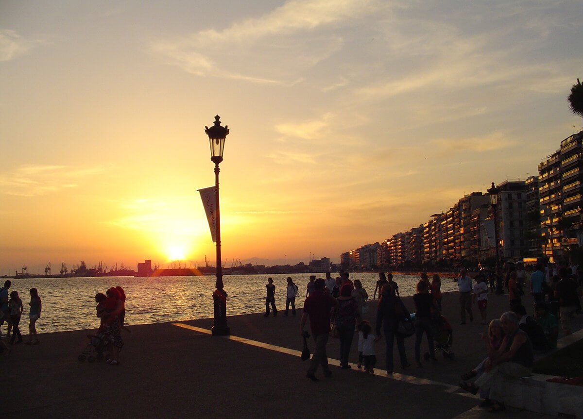Photo of the evening promenade in Thessaloniki Thessaloniki Evening Promenade