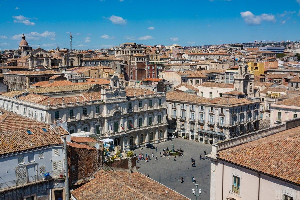 University Square in the city of Catania / photo UNIAN, Janos Nemes University Square in the city of Catania / photo UNIAN, Janos Nemes