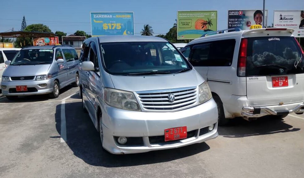 Photo of minibuses in the parking lot, Zanzibar Island Transfer
