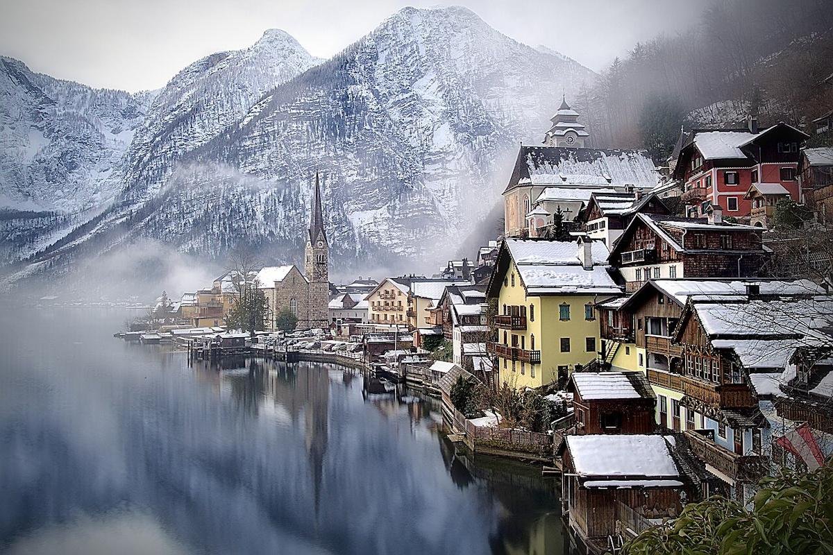 The city of Hallstatt / photo by wikipedia.org