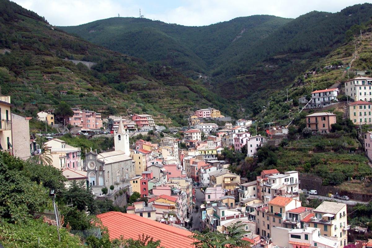 The city of Cinque Terre / photo by wikipedia.org
