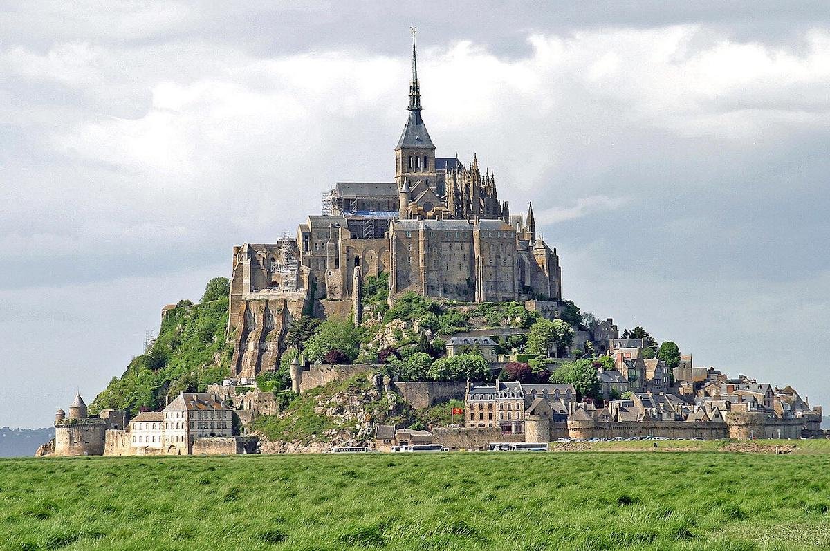 Mont Saint-Michel Complex / photo by wikipedia.org