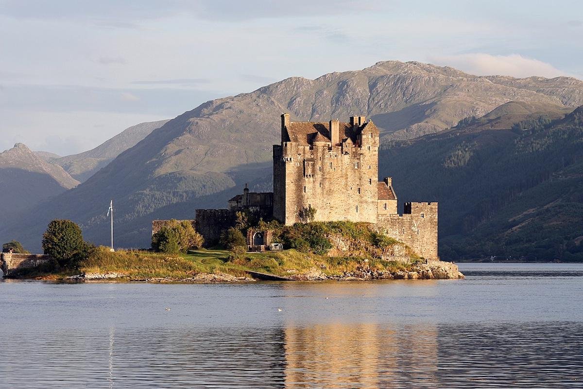 Eilean Donan Castle / photo by wikipedia.org