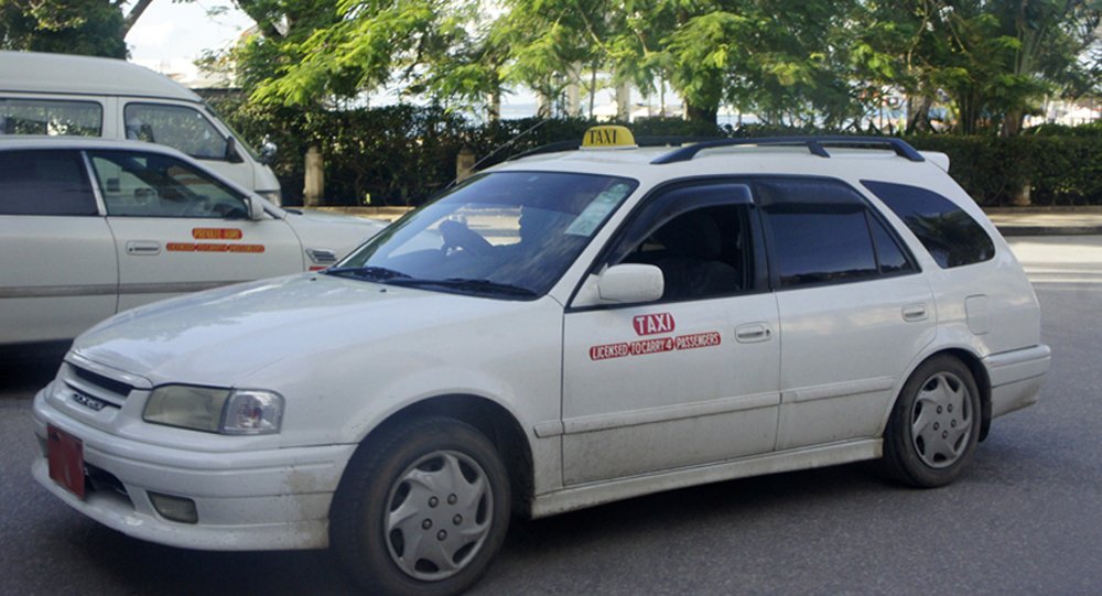 This is what a taxi looks like in Zanzibar Take a taxi to Gyeongwa Beach