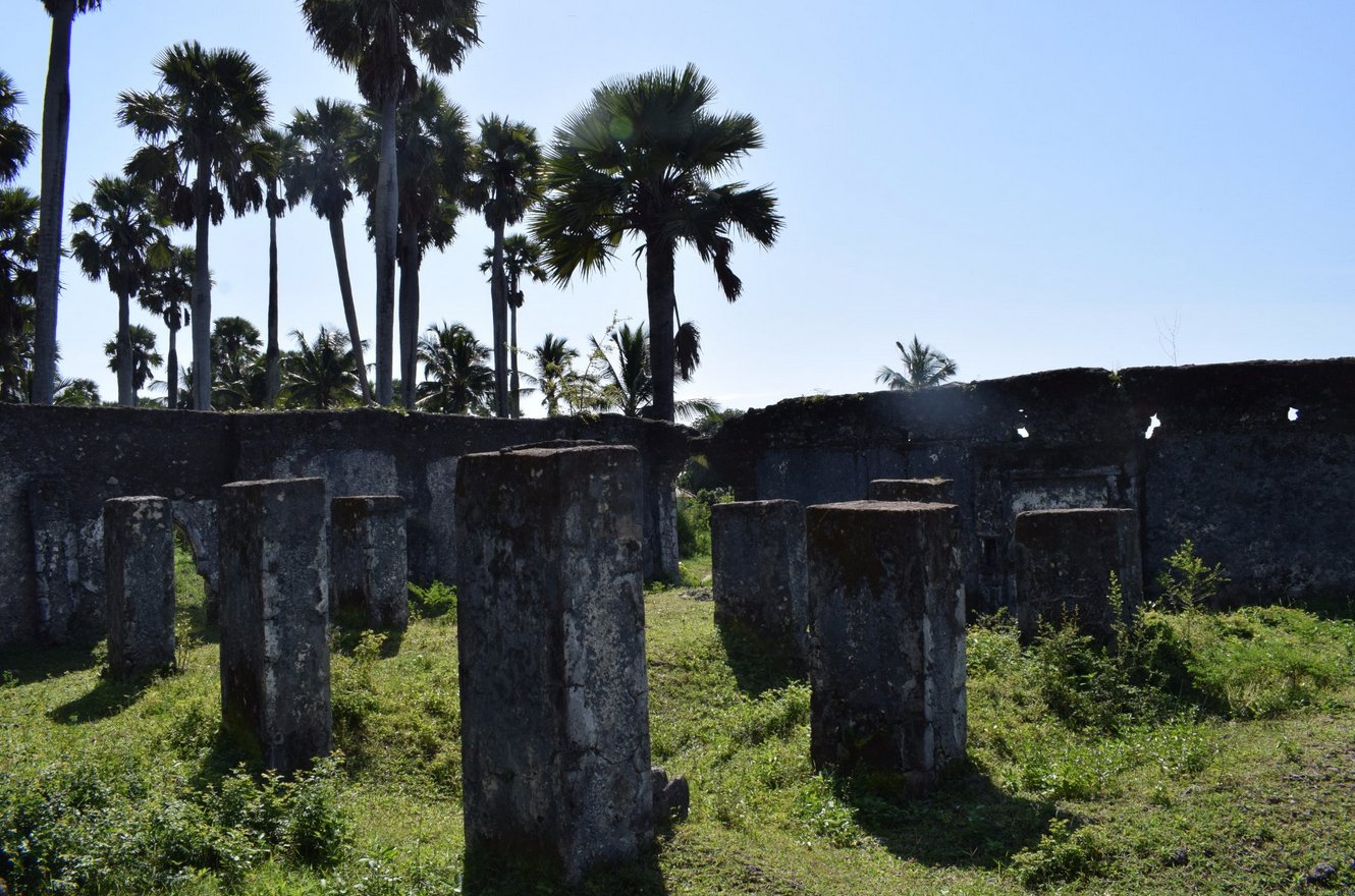 Photos of ancient ruins on the island of Pemba You can explore the ancient ruins.