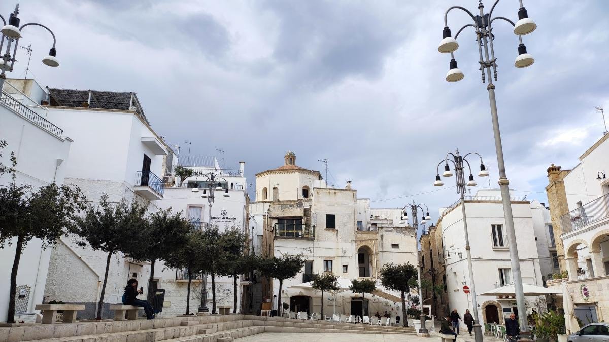 You can take a train from Bari to Polignano a Mare in half an hour / photo by Marina Grigorenko You can take a train from Bari to Polignano a Mare in half an hour / photo by Marina Grigorenko