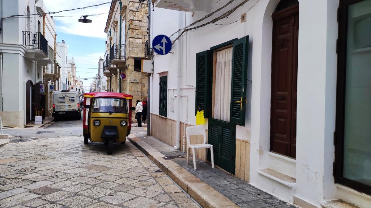 Tuk-tuks in Polignano a Mare / photo by Marina Grigorenko Tuk-tuks in Polignano a Mare / photo by Marina Grigorenko