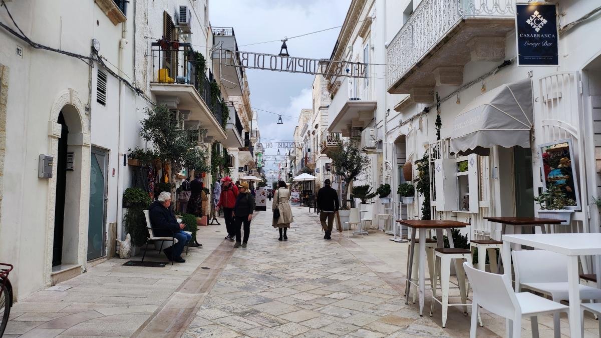 But there are also plenty of cheaper options in Polignano a Mare / photo by Marina Grigorenko But there are also plenty of cheaper options in Polignano a Mare / photo by Marina Grigorenko