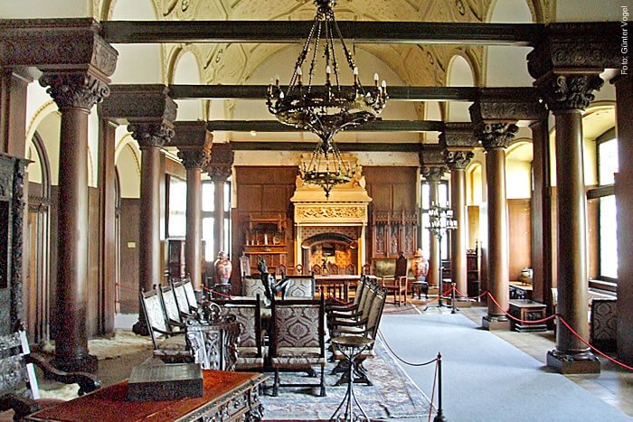 The Knights' Hall of the Reichsburg Castle in Cochem Knight's Hall
