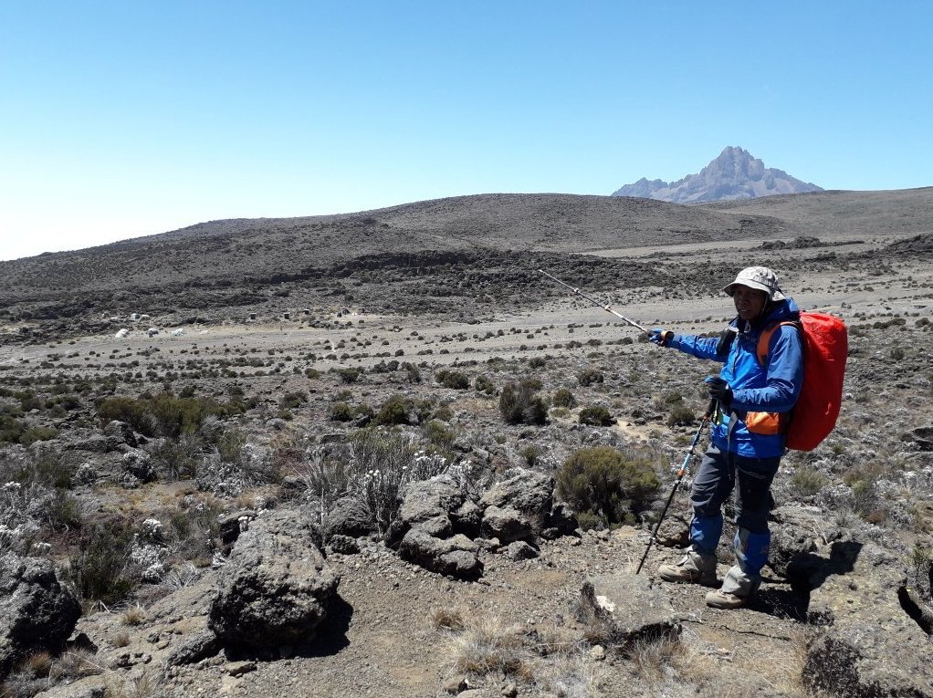 Photo of a guide for climbing Kilimanjaro Mandatory participation of the guide