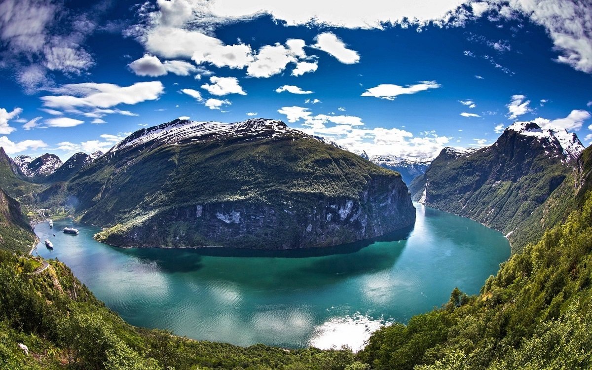 Panoramic view of Geiranger Fjord