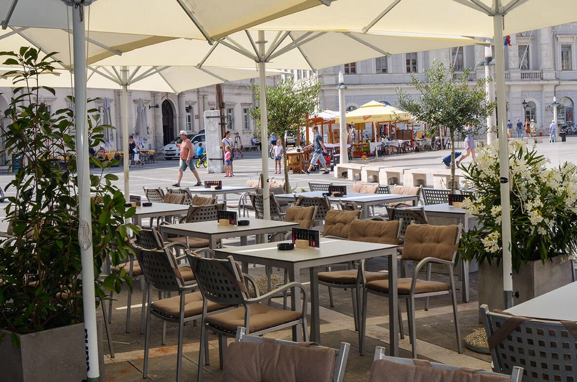 Photo of a cafe on Tartini Square in Piran, Slovenia Cafe on Tartini Square in Piran