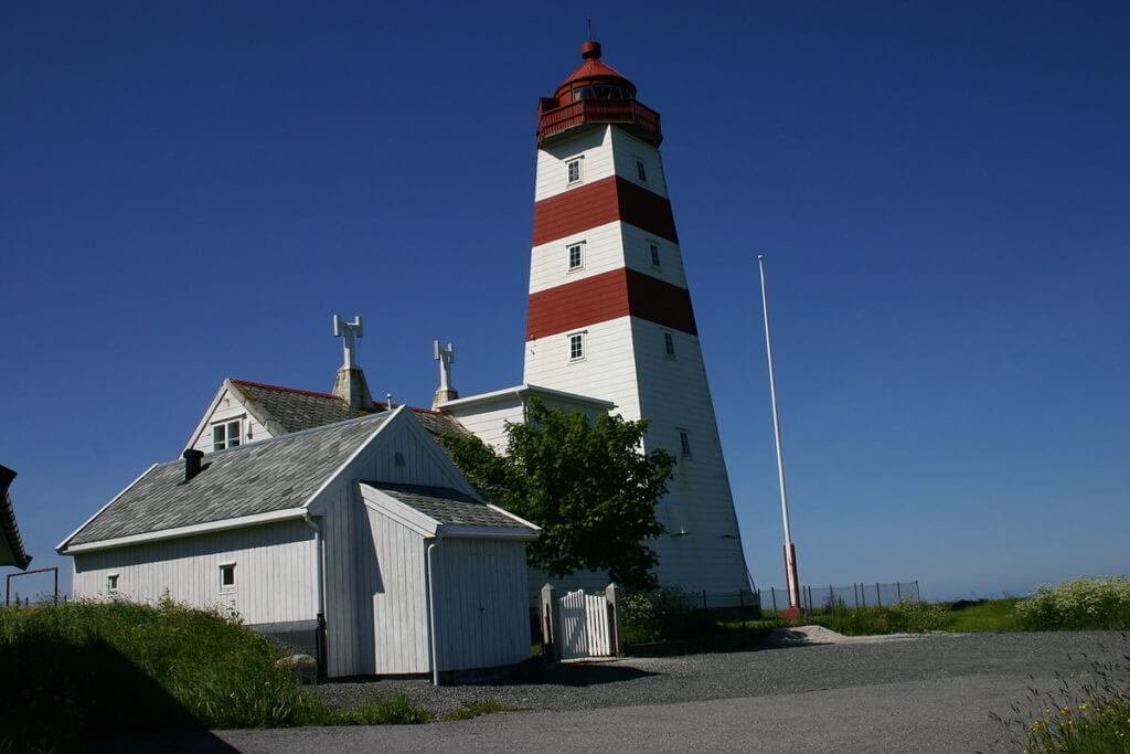 Photo Alnes Village Lighthouse Alnes Village Lighthouse