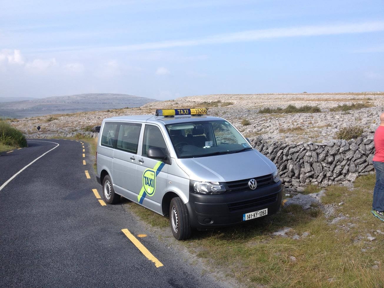 Taxi photo to the Moher Rocks By taxi to the cliffs of Moher