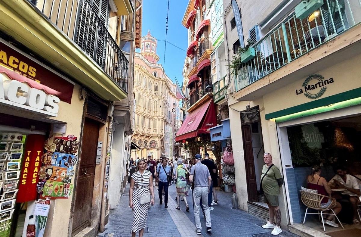 In fact, tourists are still welcome in Mallorca / photo by Natalia Petervari
