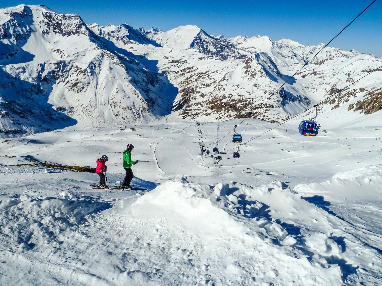 Skiers on the ski slope at Bad Gastein Bad Gastein Ski Resort