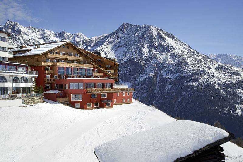 Hotel Alpenfriede is located on a slope in the town of Hochsölden, in the background of the Alps. Hotel Alpenfriede in Hochsölden