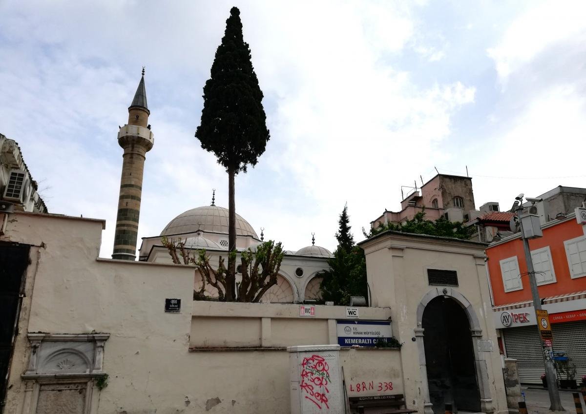 Old neighborhoods of Izmir / photo by Marina Grigorenko Old neighborhoods of Izmir / photo by Marina Grigorenko