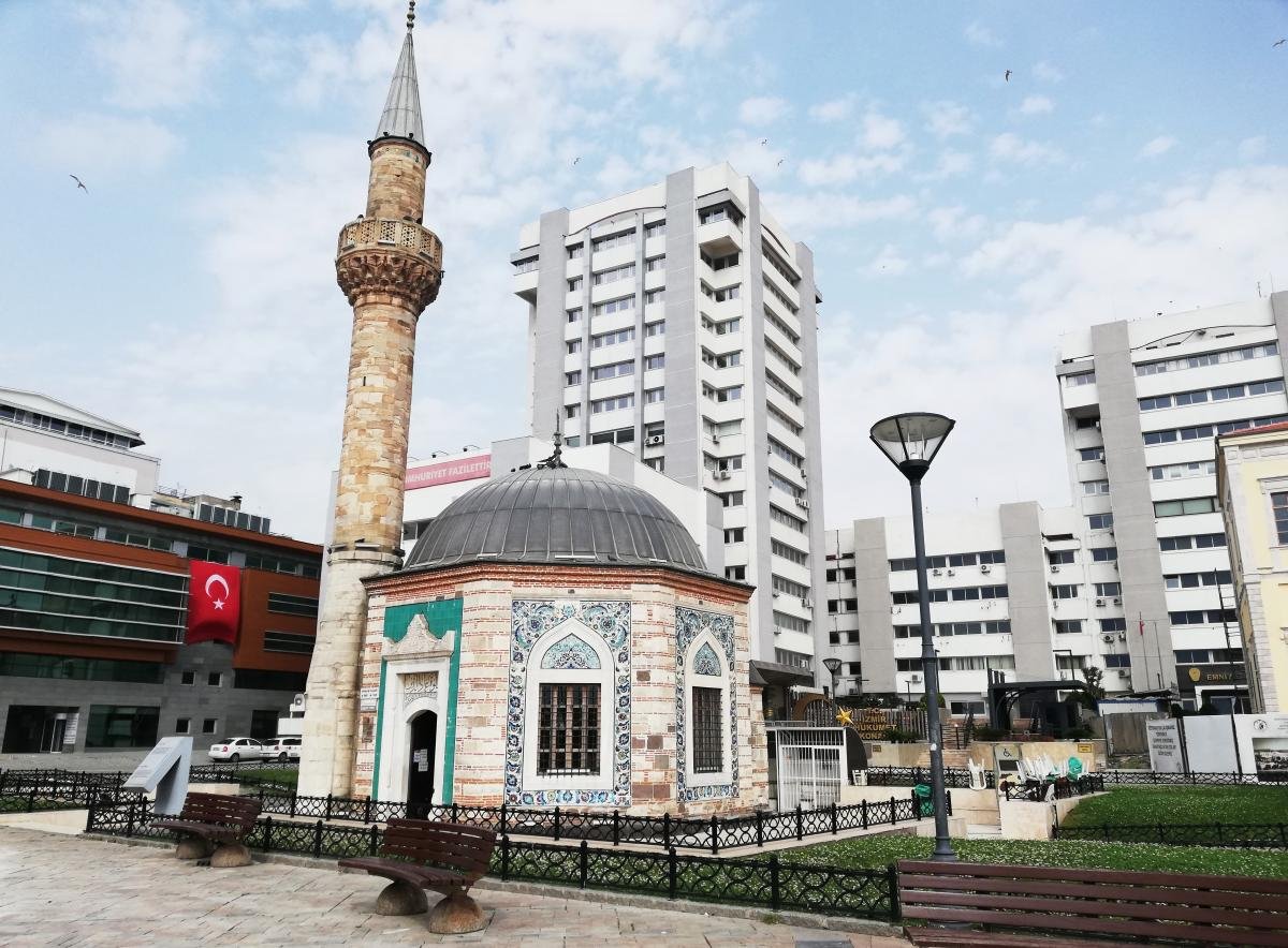 Yali Mosque in the center of Izmir / photo by Marina Grigorenko Yali Mosque in the center of Izmir / photo by Marina Grigorenko