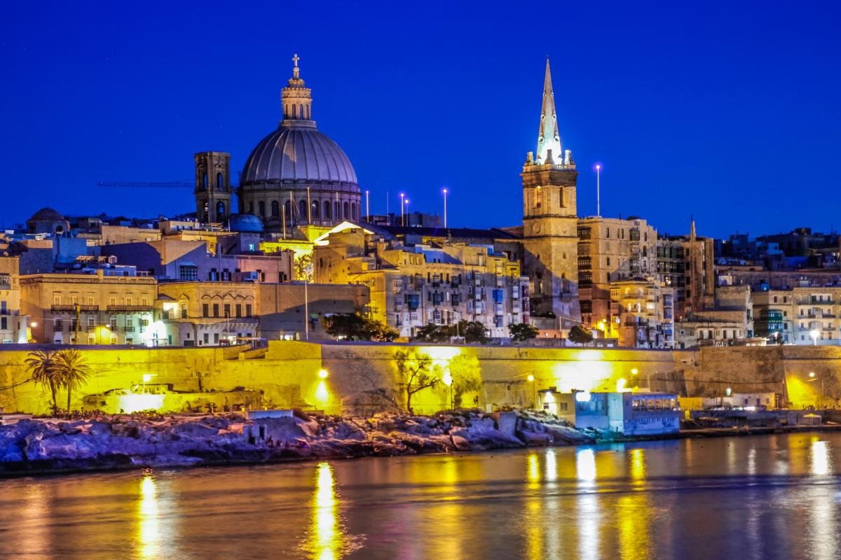 Where to bask in the sun in October: six cozy, sunny spots in Europe for an autumn holiday