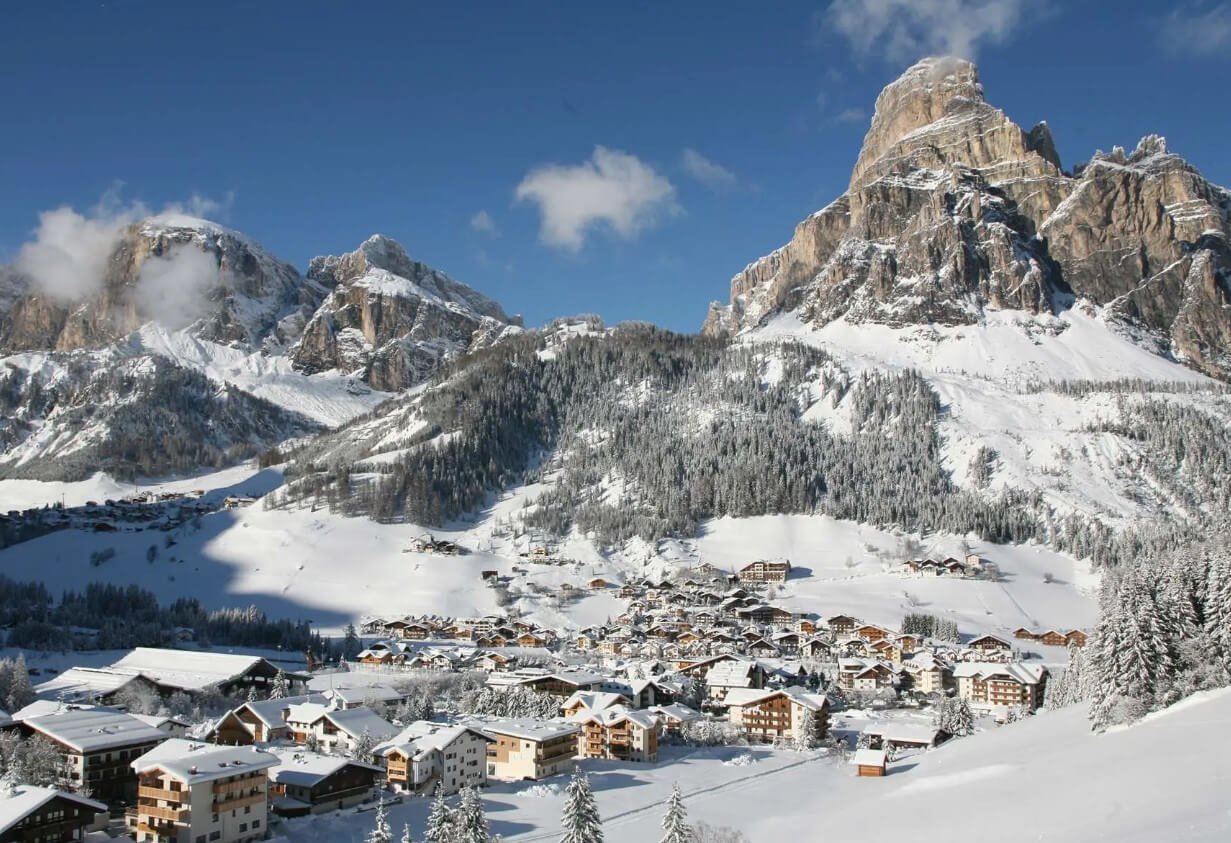 Alta Badia is the best region in the Dolomites for comfortable skiing. Alta Badia in the Dolomites in winter