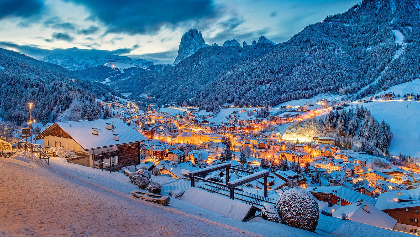 Val Gardena — active recreation and skiing in the Dolomites Val Gardena and the mountain slopes of the Dolomites
