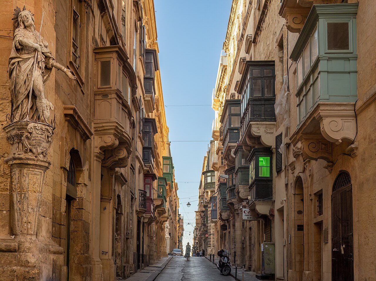 Valletta street – one of the best longevity holiday destinations in Europe